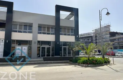 محل تجاري - استوديو - 2 حمامات للبيع في پريڤادو - مدينتي - القاهرة