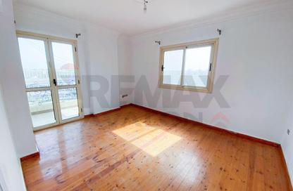 Apartment - 4 Bedrooms - 3 Bathrooms for sale in Al Sayeda Sakina Bint Al Hussein St. - Kafr Abdo - Roushdy - Hay Sharq - Alexandria Apartment - 4 Bedrooms - 3 Bathrooms for sale in Al Sayeda Sakina Bint Al Hussein St. - Kafr Abdo - Roushdy - Hay Sharq - Alexandria