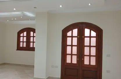 شقة - 3 غرف نوم - 2 حمامات للايجار في شارع 20 - الحي الثاني - التجمع الخامس - مدينة القاهرة الجديدة - القاهرة