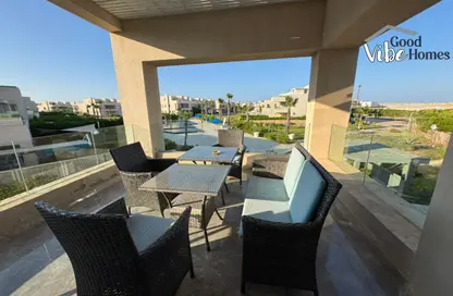 شاليه - 4 غرف نوم - 4 حمامات للبيع في هاسييندا باي - سيدي عبد الرحمن - الساحل الشمالي