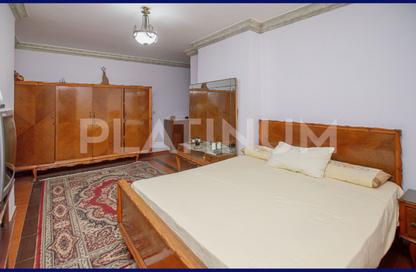 Apartment - 3 Bedrooms - 2 Bathrooms for sale in Abdel Moneim Al Dalel St. - Tharwat - Hay Sharq - Alexandria