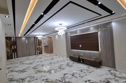 شقة - 3 غرف نوم - 2 حمامات للبيع في البوابة الاولي - خوفو - حدائق الاهرام - الجيزة