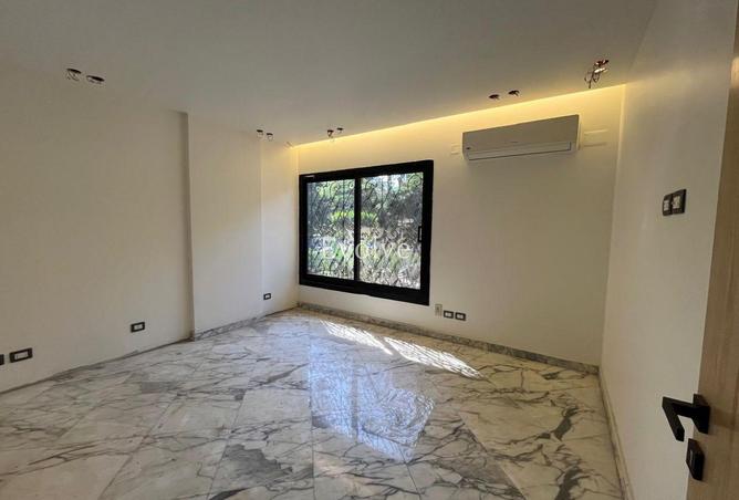 102634032 - Property Image 2