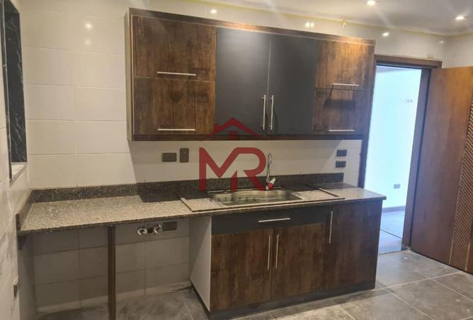 96027689 - Property Image 3
