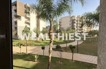 شقة - 4 غرف نوم - 3 حمامات للبيع في B12 - مدينتي - القاهرة