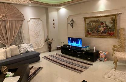 Apartment - 3 Bedrooms - 2 Bathrooms for rent in Doctor Yassin Abdel Ghaffar St. - Area C - Ganoob El Acadimia - New Cairo City - Cairo