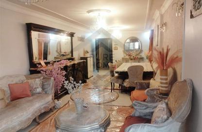 Apartment - 3 Bedrooms - 2 Bathrooms for sale in Moharam Bek St. - Moharam Bek - Hay Wasat - Alexandria