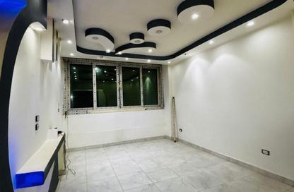 Apartment - 3 Bedrooms - 2 Bathrooms for rent in Italian City Compound - Zahraa El Maadi - Hay El Maadi - Cairo