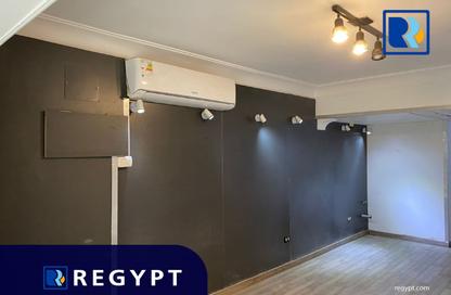محل تجاري - استوديو - 1 حمام للبيع في سرايات المعادي - حي المعادي - القاهرة