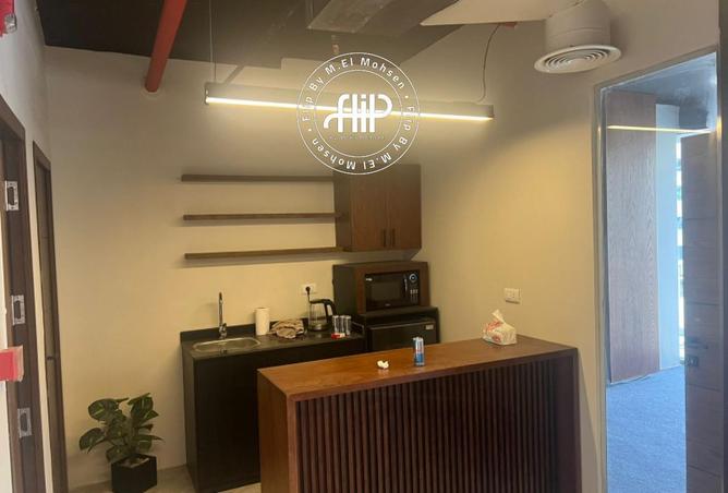 8124400 - Property Image 3