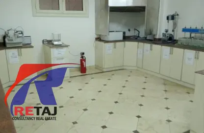 شقة - 5 غرف نوم - 2 حمامات للبيع في شارع نجاتي سراج - المنطقة الثامنة - مدينة نصر - القاهرة