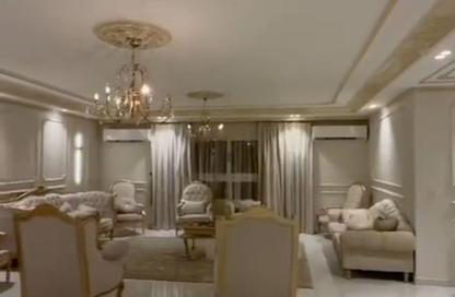Apartment - 5 Bedrooms - 5 Bathrooms for sale in Gameat Al Dewal Al Arabeya St. - Mohandessin - Giza