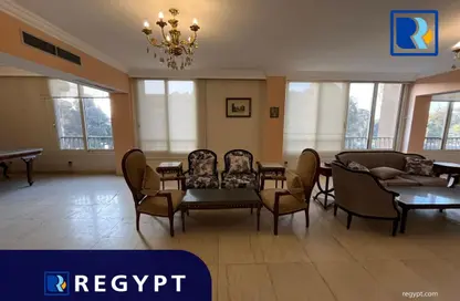 شقة - 5 غرف نوم - 4 حمامات للايجار في شارع يحيي ابراهيم - الزمالك - القاهرة