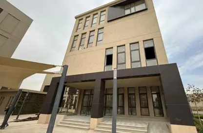 بناية كاملة - 4 غرف نوم - 5 حمامات للايجار في ديستريكت 5 - كمبوندات التجمع الخامس - التجمع الخامس - مدينة القاهرة الجديدة - القاهرة