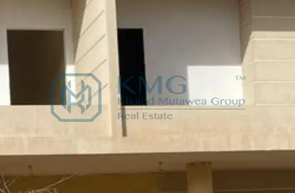 Apartment - 4 Bedrooms - 2 Bathrooms for sale in Area D - Ganoob El Acadimia - New Cairo City - Cairo