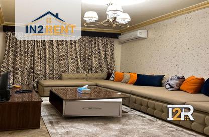 Apartment - 3 Bedrooms - 2 Bathrooms for rent in Cornish El Nile St. - Maadi - Hay El Maadi - Cairo