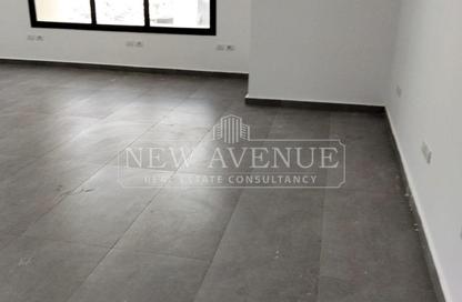 Office Space - Studio - 1 Bathroom for rent in South Gate Mall - South Teseen St. - The 5th Settlement - New Cairo City - Cairo