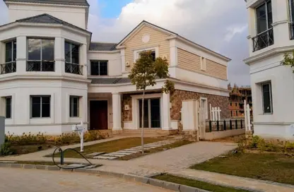 Villa - 4 Bedrooms - 3 Bathrooms for sale in Mountain View iCity - 5th Settlement Compounds - The 5th Settlement - New Cairo City - Cairo