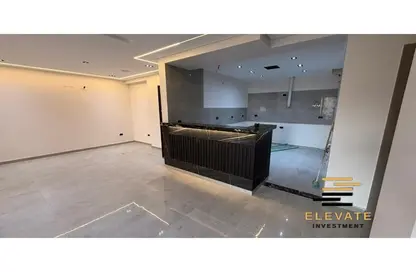 Apartment - 3 Bedrooms - 3 Bathrooms for rent in Rock Vera - 5th Settlement Compounds - The 5th Settlement - New Cairo City - Cairo