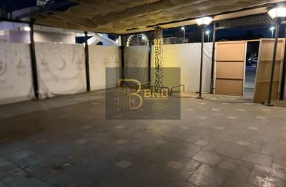 Shop - Studio - 2 Bathrooms for rent in Mohamed Naguib Axis - North Investors Area - New Cairo City - Cairo