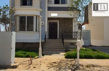 فيلا - 4 غرف نوم - 4 حمامات للبيع في ماونتن فيو تشيل اوت بارك - التوسعات الشمالية - مدينة 6 أكتوبر - الجيزة