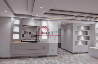 شقة - 3 غرف نوم - 3 حمامات للبيع في شارع عبد المنعم رياض - المهندسين - الجيزة