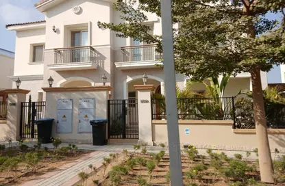 Twin House - 3 Bedrooms - 3 Bathrooms for sale in Levana - Uptown Cairo - Mokattam - Cairo