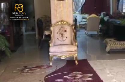 منزل مزدوج - 4 غرف نوم - 3 حمامات للبيع في شارع 3 - الحي الثالث - مدينة 6 أكتوبر - الجيزة