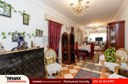 Apartment - 2 Bedrooms - 1 Bathroom for rent in Tout Ankh Amoun St. - Smouha - Hay Sharq - Alexandria