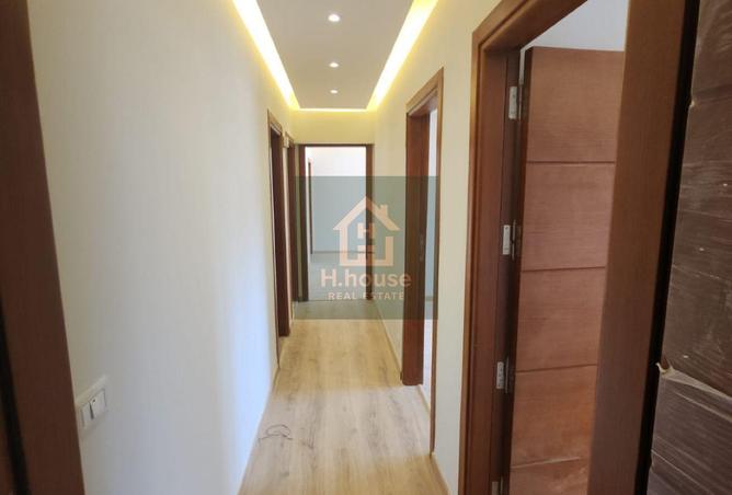 54762340 - صورة العقار 2