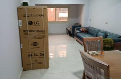 Apartment - 2 Bedrooms - 1 Bathroom for sale in Emtedad Makram Ebeid St. - Masaken Al Mohandesin - Nasr City - Cairo