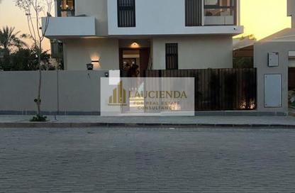 Villa - 3 Bedrooms - 4 Bathrooms for sale in Sodic East - 6th District - New Heliopolis - Cairo