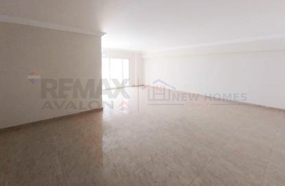 Apartment - 3 Bedrooms - 2 Bathrooms for rent in Grand View - Smouha - Hay Sharq - Alexandria
