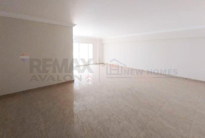 77332218 - Property Image 3