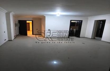 Apartment - 3 Bedrooms - 2 Bathrooms for rent in Green 3 - 2nd District - Sheikh Zayed City - Giza