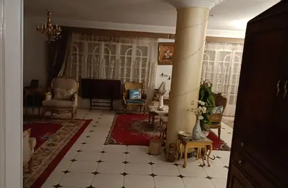 Apartment - 4 Bedrooms - 3 Bathrooms for sale in Yassin Ragheb St. - 8th Zone - Nasr City - Cairo