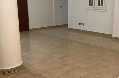 Apartment - 7 Bedrooms - 3 Bathrooms for rent in El Yasmeen 1 - El Yasmeen - New Cairo City - Cairo