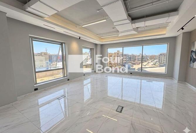 66167000 - صورة العقار 2