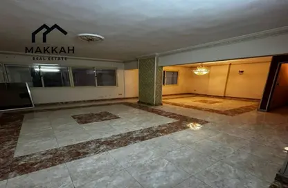 Apartment - 2 Bedrooms - 1 Bathroom for rent in Salah Salem St. - Roxy - Heliopolis - Masr El Gedida - Cairo