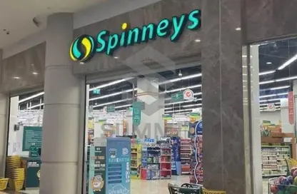 محل تجاري - استوديو - 1 حمام للايجار في رويال مكسيم - كمبوندات التجمع الخامس - التجمع الخامس - مدينة القاهرة الجديدة - القاهرة