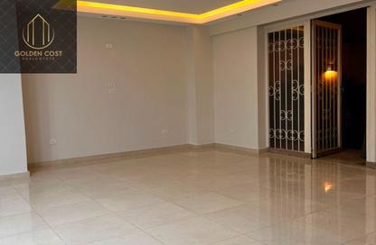 Apartment - 4 Bedrooms - 4 Bathrooms for rent in Shafik Mitri Sedrak St. - Area E - Ganoob El Acadimia - New Cairo City - Cairo Apartment - 4 Bedrooms - 4 Bathrooms for rent in Shafik Mitri Sedrak St. - Area E - Ganoob El Acadimia - New Cairo City - Cairo