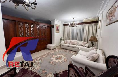 Apartment - 3 Bedrooms - 2 Bathrooms for sale in Rabaa Buildings St. - Ard El Golf - Heliopolis - Masr El Gedida - Cairo