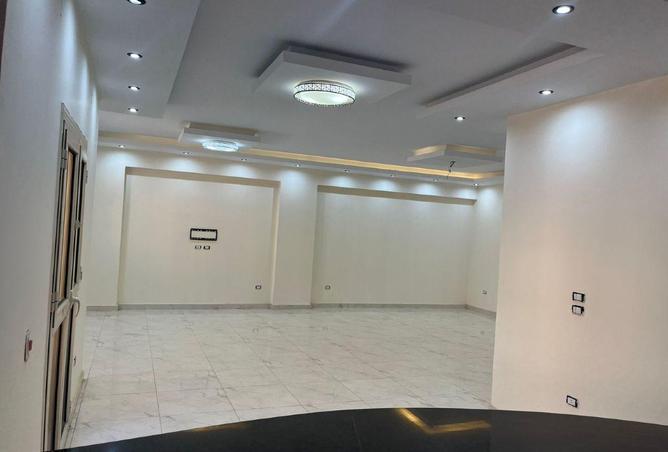 8603804 - Property Image 2