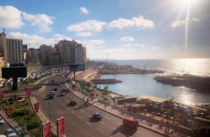 Apartment - 2 Bedrooms - 2 Bathrooms for rent in Al Geish Road - Glim - Hay Sharq - Alexandria