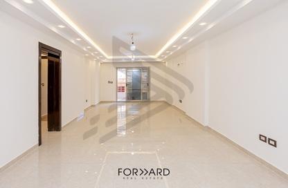 Apartment - 3 - 2 for sale in Stanley Bridge - Stanley - Hay Sharq - Alexandria