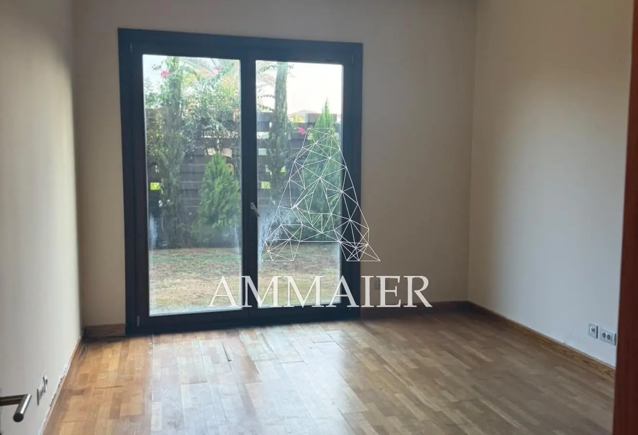 121137003 - Property Main Image
