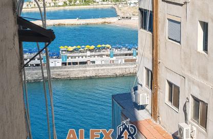 Apartment - 2 Bedrooms - 1 Bathroom for rent in Al Geish Road - Glim - Hay Sharq - Alexandria