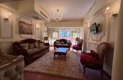 شقة - 2 غرف نوم - 2 حمامات للبيع في شارع احمد حشمت - الزمالك - القاهرة