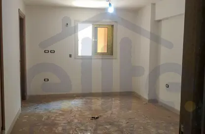 شقة - 3 غرف نوم - 3 حمامات للبيع في سابا باشا - حي شرق - الاسكندرية