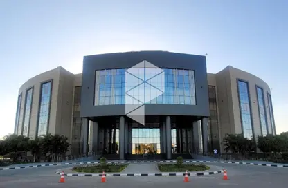 Office Space - 5 Bedrooms - 3 Bathrooms for rent in Suez Road - New Cairo City - Cairo